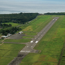 ホニアラ国際空港修復